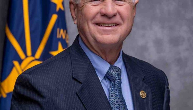 Indiana lawmakers consider changing turn signal requirement